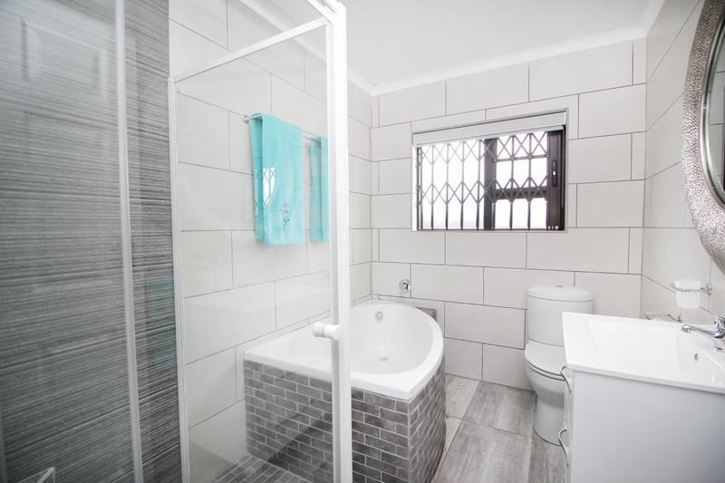 2 Bedroom Property for Sale in Island View Western Cape